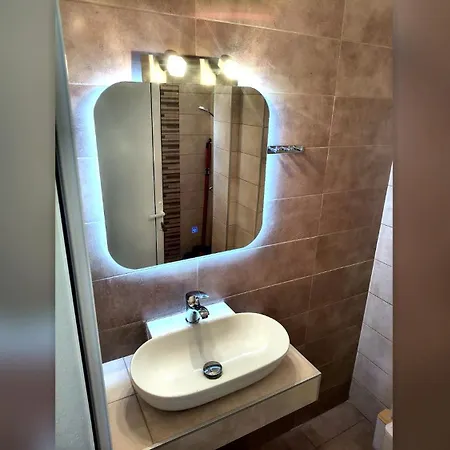 Astra Apartment *
